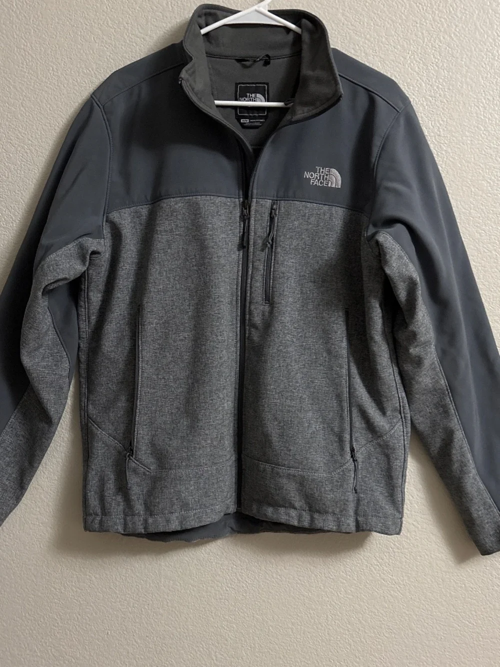 The North Face men’s two-tone soft-shell jacket